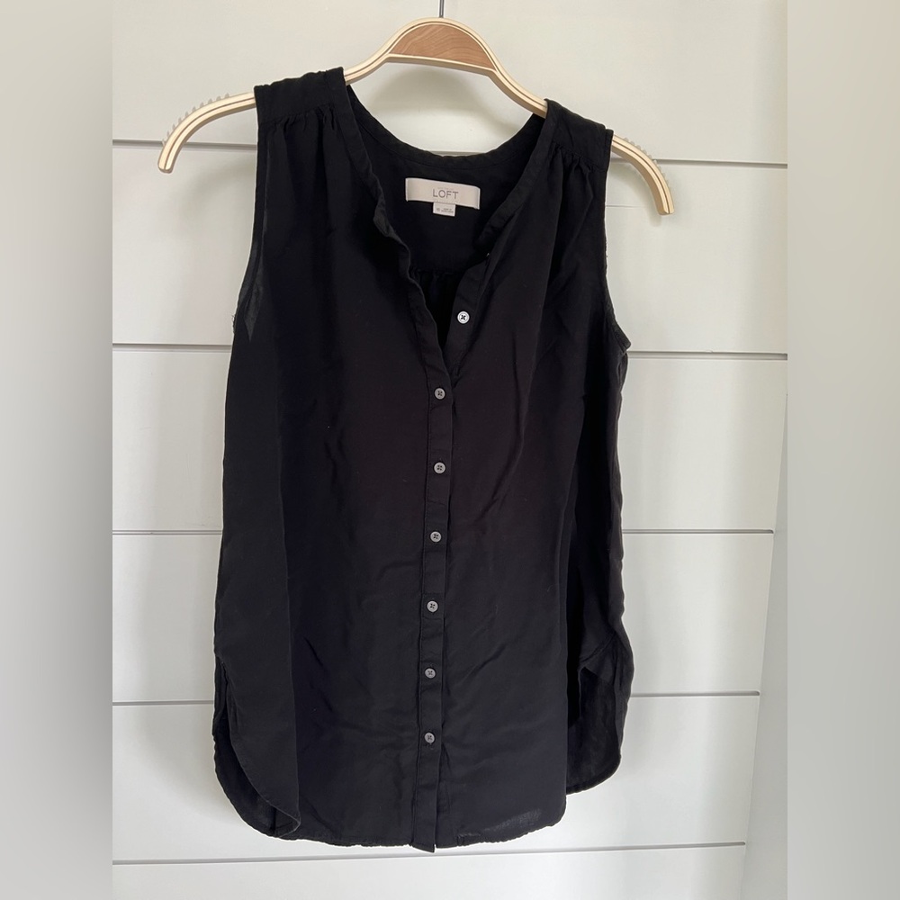 LOFT Women's Black Sleeveless Blouse